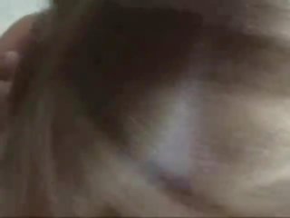 Ise filmitud mees söömine tema sperma välja kohta tussu