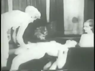 দুই flappers নাচ নগ্ন সঙ্গে শহরবাসী তারপর ঘষা এবং হেঁচকা তার manhood একসঙ্গে