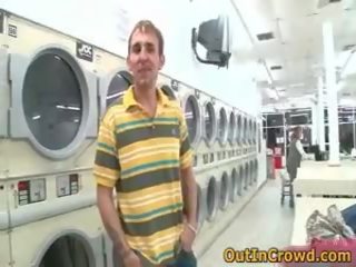 Lasciv homosexual youths având murdar film în public laundry 1 de outincrowd